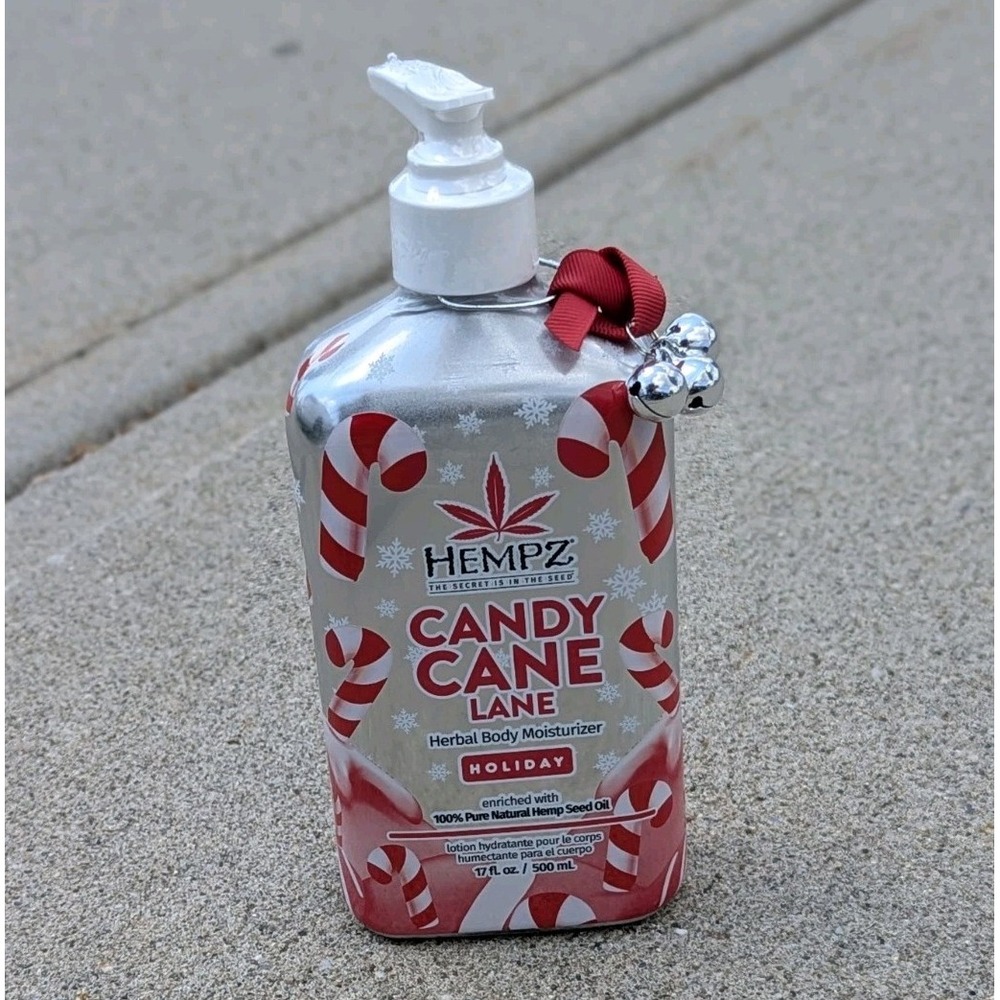 Hempz Candy Cane Lane Holiday Herbal Body Moisturizer 17 oz Peppermint Lotion